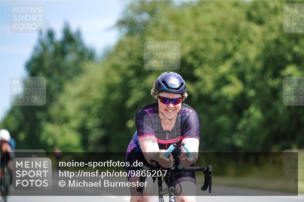21.06.2026 - Viking Triathlon Michael Burmester http://msf.ph/oto/9865207 21.06.2026 11:54:00 Radfahren 62, 62, 143, 209, 217, 231, 347, 354, 363, 398, 424, 448, 454, 458, 579, 662 meine-sportfotos.de