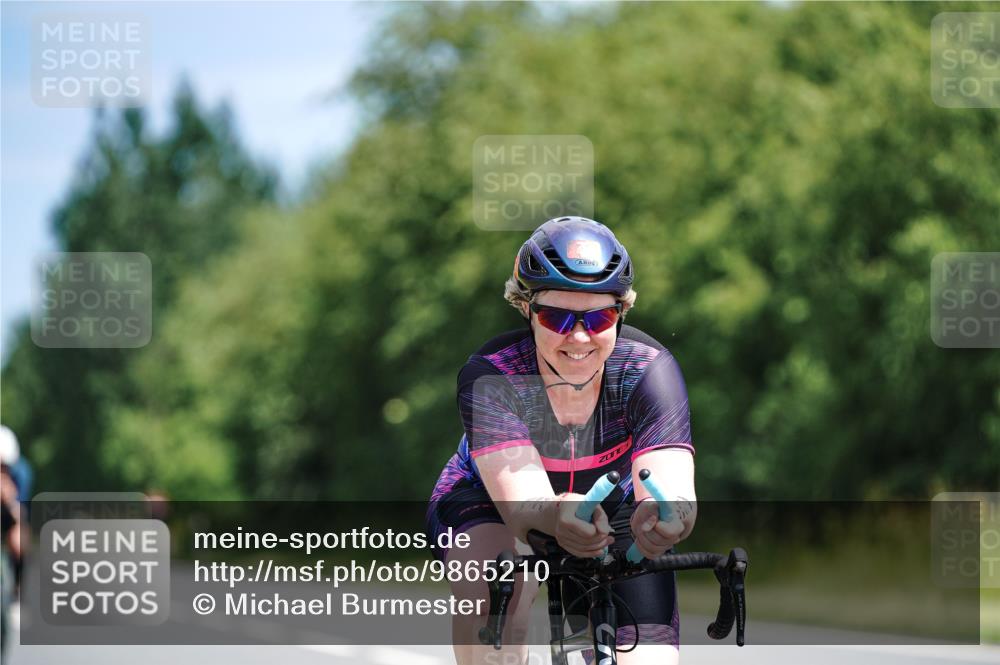 21.06.2026 - Viking Triathlon Michael Burmester http://msf.ph/oto/9865210 21.06.2026 11:54:00 Radfahren 62, 62, 143, 209, 217, 231, 347, 354, 363, 398, 424, 448, 454, 458, 579, 662 meine-sportfotos.de