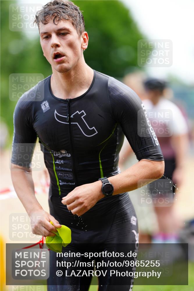 21.06.2026 - 29. Vierlanden-Triathlon LAZAROV Photography http://msf.ph/oto/9865255 21.06.2026 12:59:01 Schwimmen 1023, 1030, 1035, 1067, 1068, 1071 meine-sportfotos.de