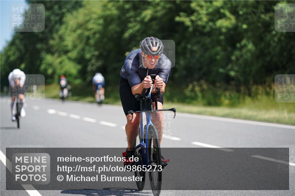 21.06.2026 - Viking Triathlon Michael Burmester http://msf.ph/oto/9865273 21.06.2026 11:54:34 Radfahren 2, 19, 81, 114, 234, 243, 264, 265, 392, 399, 417, 447, 530, 627, 662 meine-sportfotos.de