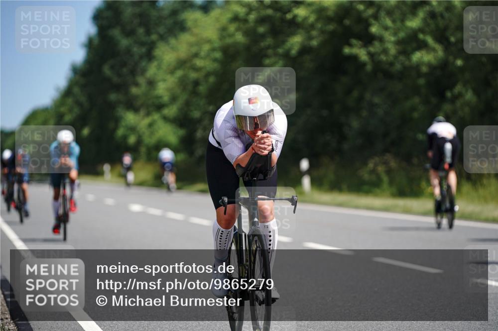 21.06.2026 - Viking Triathlon Michael Burmester http://msf.ph/oto/9865279 21.06.2026 11:54:37 Radfahren 2, 19, 114, 213, 234, 243, 264, 265, 345, 392, 399, 417, 447, 530, 627, 662 meine-sportfotos.de