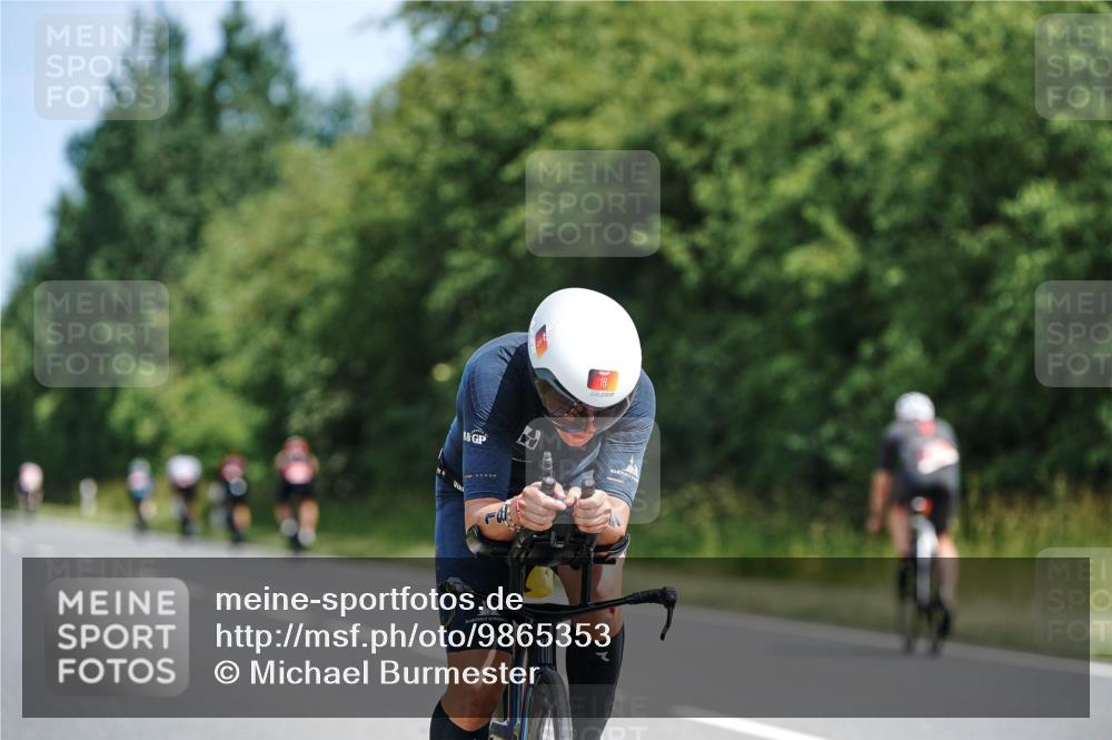 21.06.2026 - Viking Triathlon Michael Burmester http://msf.ph/oto/9865353 21.06.2026 11:56:30 Radfahren 18, 131, 177, 258, 321, 334, 401, 405, 436, 436, 470, 533, 602 meine-sportfotos.de