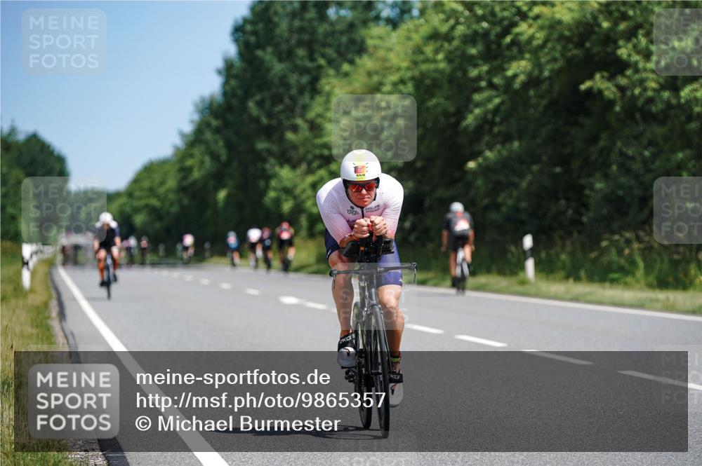 21.06.2026 - Viking Triathlon Michael Burmester http://msf.ph/oto/9865357 21.06.2026 11:56:34 Radfahren 18, 131, 177, 179, 258, 321, 334, 401, 436, 470, 533, 577, 602 meine-sportfotos.de