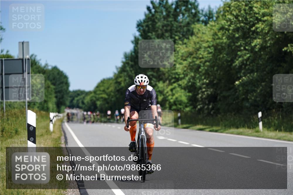 21.06.2026 - Viking Triathlon Michael Burmester http://msf.ph/oto/9865366 21.06.2026 11:56:40 Radfahren 177, 179, 258, 321, 329, 334, 401, 436, 470, 577, 602 meine-sportfotos.de