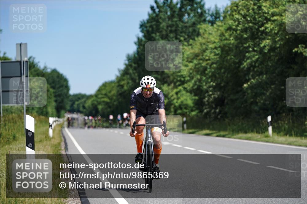 21.06.2026 - Viking Triathlon Michael Burmester http://msf.ph/oto/9865369 21.06.2026 11:56:40 Radfahren 177, 179, 258, 321, 329, 334, 401, 436, 470, 577, 602 meine-sportfotos.de