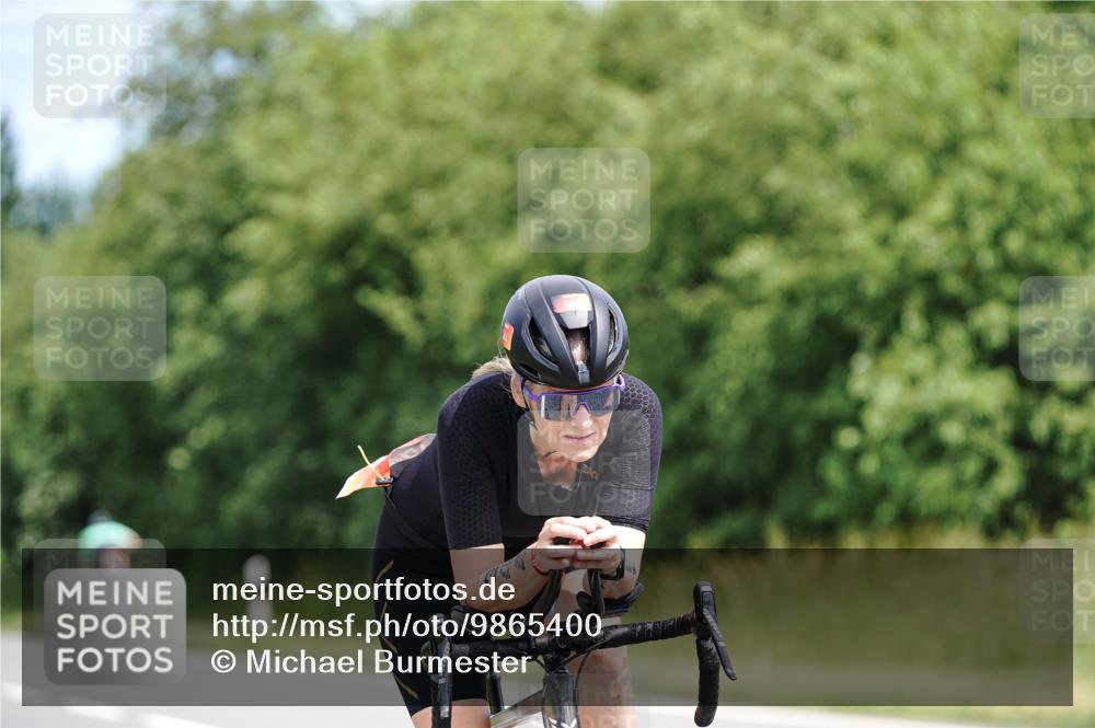 21.06.2026 - Viking Triathlon Michael Burmester http://msf.ph/oto/9865400 21.06.2026 11:57:17 Radfahren 25, 134, 137, 158, 190, 225, 253, 344, 369, 388, 394, 449, 469, 547, 575, 630 meine-sportfotos.de