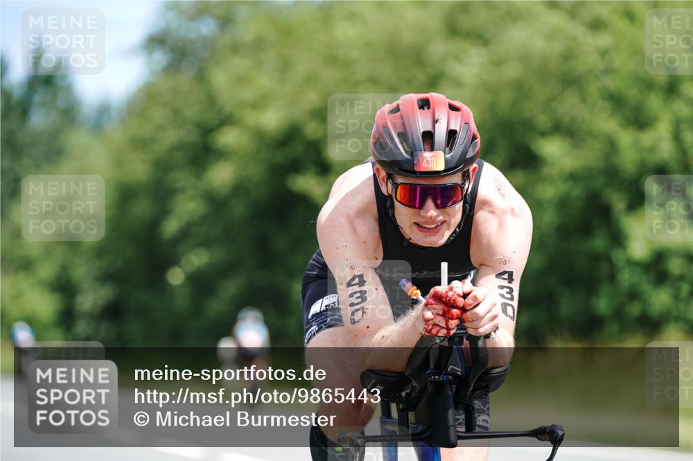 21.06.2026 - Viking Triathlon Michael Burmester http://msf.ph/oto/9865443 21.06.2026 11:58:09 Radfahren 48, 54, 192, 192, 221, 223, 232, 430, 453, 605, 654, 667 meine-sportfotos.de