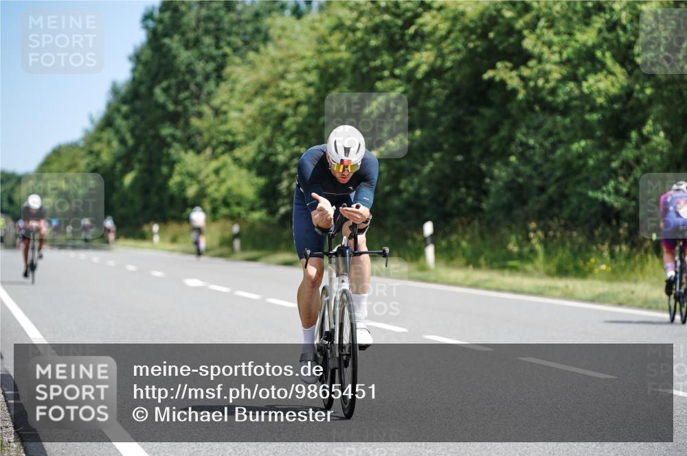 21.06.2026 - Viking Triathlon Michael Burmester http://msf.ph/oto/9865451 21.06.2026 11:58:28 Radfahren 5, 36, 36, 48, 139, 164, 192, 208, 208, 221, 223, 232, 251, 278, 312, 353, 358, 466, 494, 517, 563, 635, 654 meine-sportfotos.de
