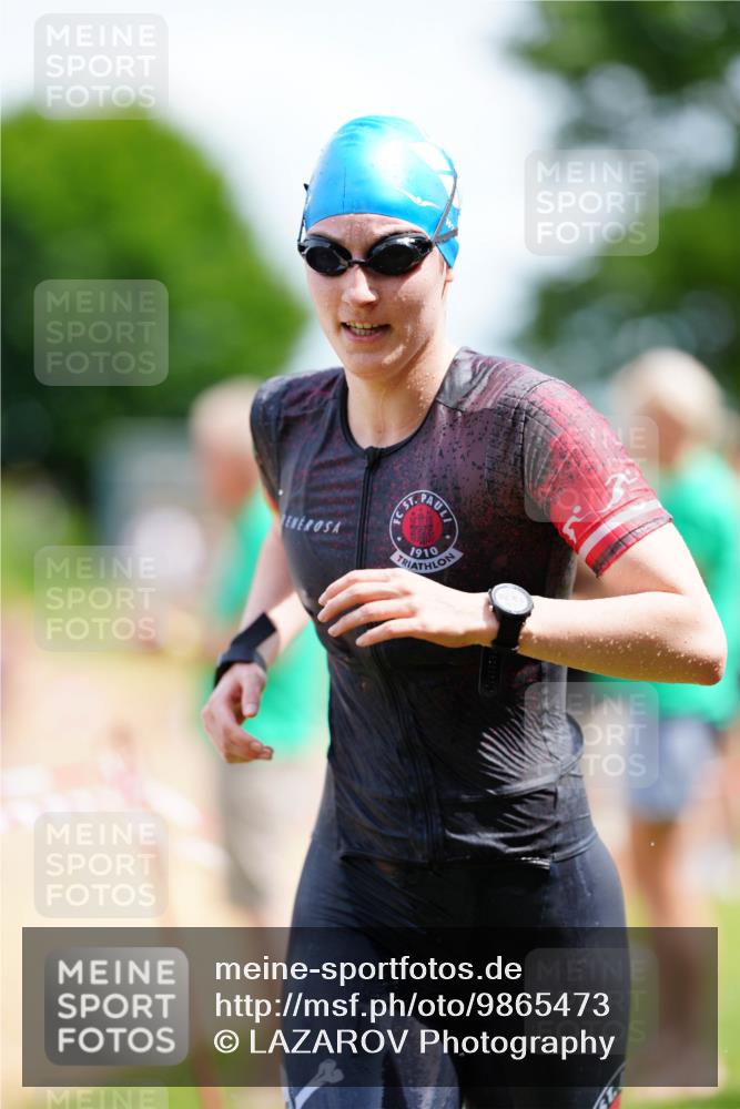 21.06.2026 - 29. Vierlanden-Triathlon LAZAROV Photography http://msf.ph/oto/9865473 21.06.2026 13:08:29 Schwimmen 1111, 1127, 1130, 1139 meine-sportfotos.de