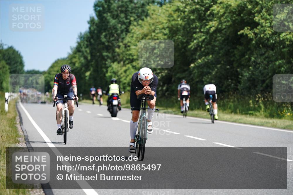 21.06.2026 - Viking Triathlon Michael Burmester http://msf.ph/oto/9865497 21.06.2026 11:58:49 Radfahren 31, 36, 105, 139, 164, 208, 230, 230, 278, 310, 330, 358, 362, 371, 375, 551, 563, 635, 635, 638 meine-sportfotos.de