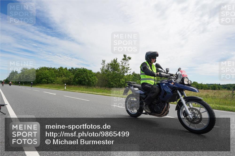 21.06.2026 - Viking Triathlon Michael Burmester http://msf.ph/oto/9865499 21.06.2026 11:01:35 Radfahren 9, 55, 526 meine-sportfotos.de