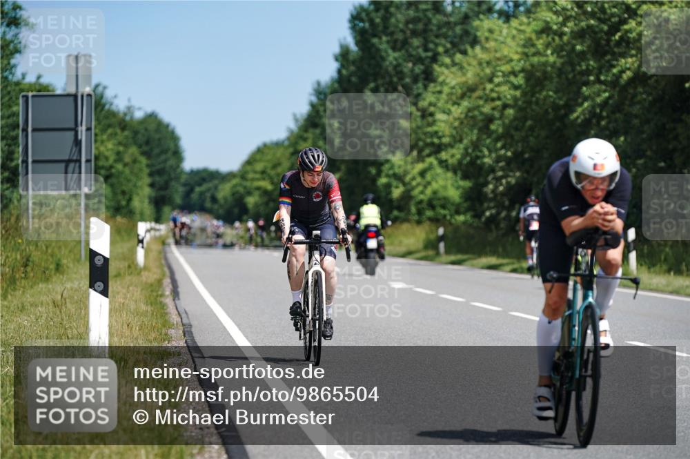 21.06.2026 - Viking Triathlon Michael Burmester http://msf.ph/oto/9865504 21.06.2026 11:58:50 Radfahren 31, 36, 105, 139, 208, 230, 230, 278, 310, 330, 358, 362, 371, 375, 551, 635, 635, 638 meine-sportfotos.de