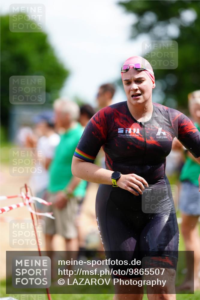 21.06.2026 - 29. Vierlanden-Triathlon LAZAROV Photography http://msf.ph/oto/9865507 21.06.2026 13:09:43 Schwimmen 1110, 1126, 1129, 1131, 1132, 1138, 1147, 1154 meine-sportfotos.de
