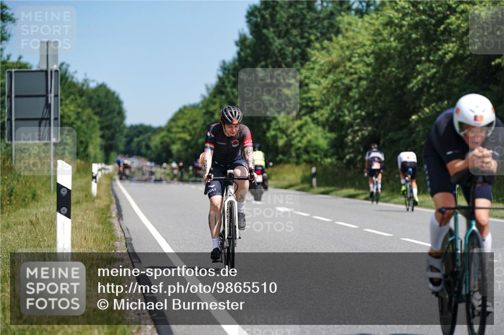 21.06.2026 - Viking Triathlon Michael Burmester http://msf.ph/oto/9865510 21.06.2026 11:58:50 Radfahren 31, 36, 105, 139, 208, 230, 230, 278, 310, 330, 358, 362, 371, 375, 551, 635, 635, 638 meine-sportfotos.de