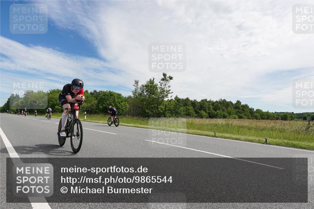 21.06.2026 - Viking Triathlon Michael Burmester http://msf.ph/oto/9865544 21.06.2026 11:10:54 Radfahren 65, 74, 134, 147, 183, 251, 258, 270, 324, 422, 617 meine-sportfotos.de