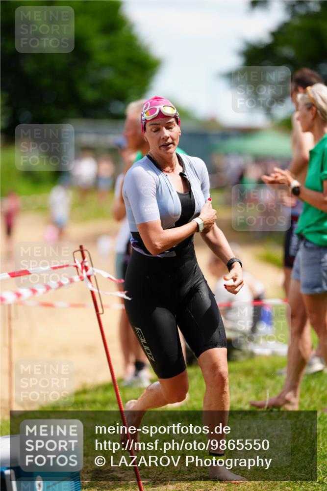 21.06.2026 - 29. Vierlanden-Triathlon LAZAROV Photography http://msf.ph/oto/9865550 21.06.2026 13:10:12 Schwimmen 1123, 1134, 1148 meine-sportfotos.de