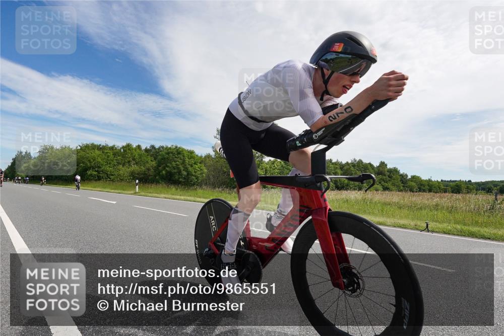 21.06.2026 - Viking Triathlon Michael Burmester http://msf.ph/oto/9865551 21.06.2026 11:11:09 Radfahren 36, 103, 183, 230, 251, 270, 444, 569, 626, 662 meine-sportfotos.de