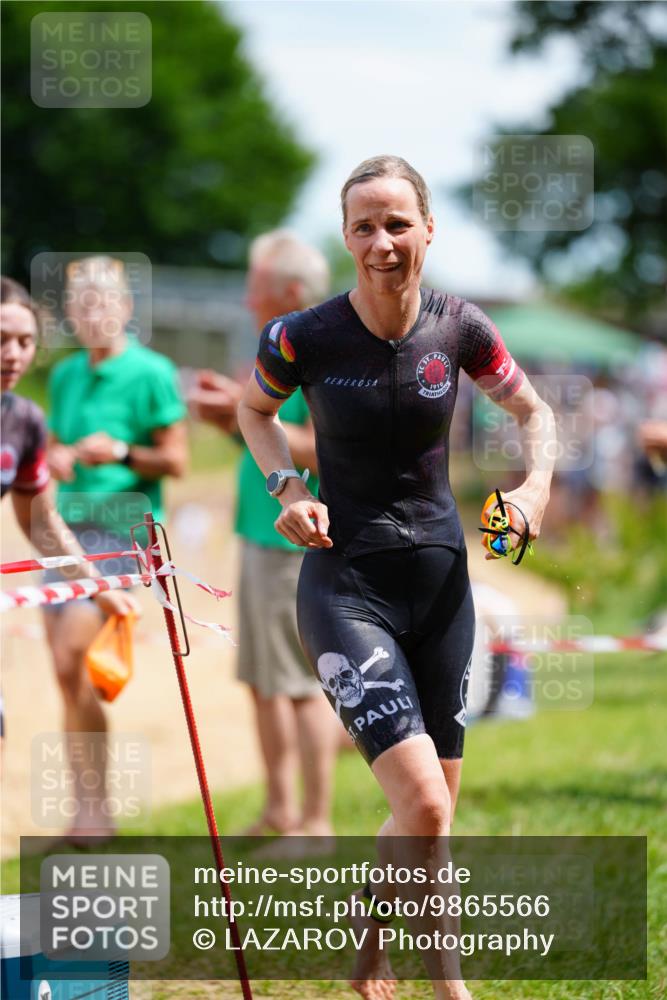 21.06.2026 - 29. Vierlanden-Triathlon LAZAROV Photography http://msf.ph/oto/9865566 21.06.2026 13:10:45 Schwimmen 1083, 1113, 1124, 1149, 1161 meine-sportfotos.de