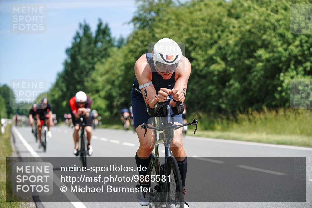 21.06.2026 - Viking Triathlon Michael Burmester http://msf.ph/oto/9865581 21.06.2026 11:59:18 Radfahren 47, 91, 173, 242, 276, 306, 311, 313, 379, 421, 441, 444, 444, 510, 524, 531, 536, 537, 638 meine-sportfotos.de