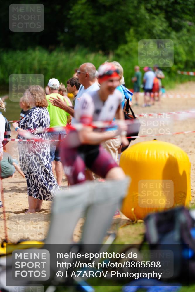 21.06.2026 - 29. Vierlanden-Triathlon LAZAROV Photography http://msf.ph/oto/9865598 21.06.2026 13:11:11 Schwimmen 1120, 1151, 1157 meine-sportfotos.de