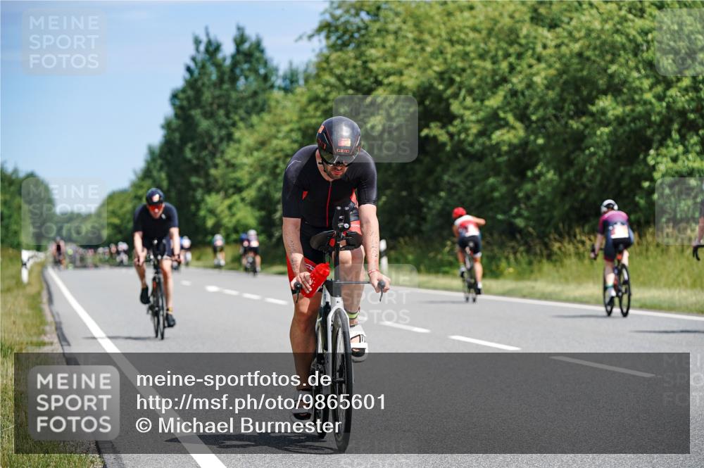 21.06.2026 - Viking Triathlon Michael Burmester http://msf.ph/oto/9865601 21.06.2026 11:59:21 Radfahren 47, 91, 173, 242, 276, 306, 311, 313, 357, 379, 421, 441, 444, 510, 524, 536, 537, 638 meine-sportfotos.de