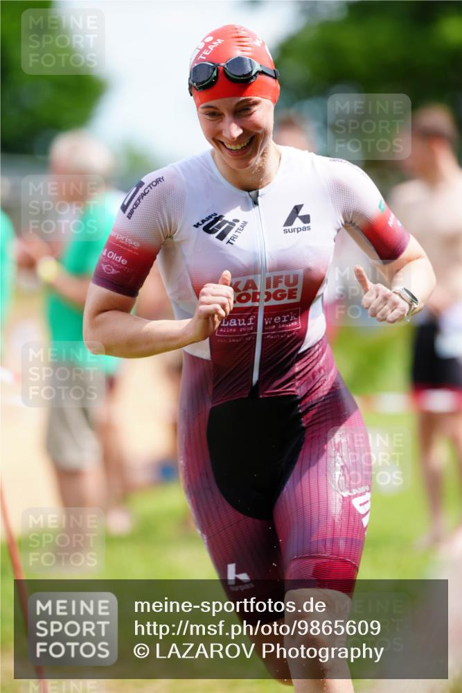 21.06.2026 - 29. Vierlanden-Triathlon LAZAROV Photography http://msf.ph/oto/9865609 21.06.2026 13:11:13 Schwimmen 1120, 1151, 1155, 1157 meine-sportfotos.de
