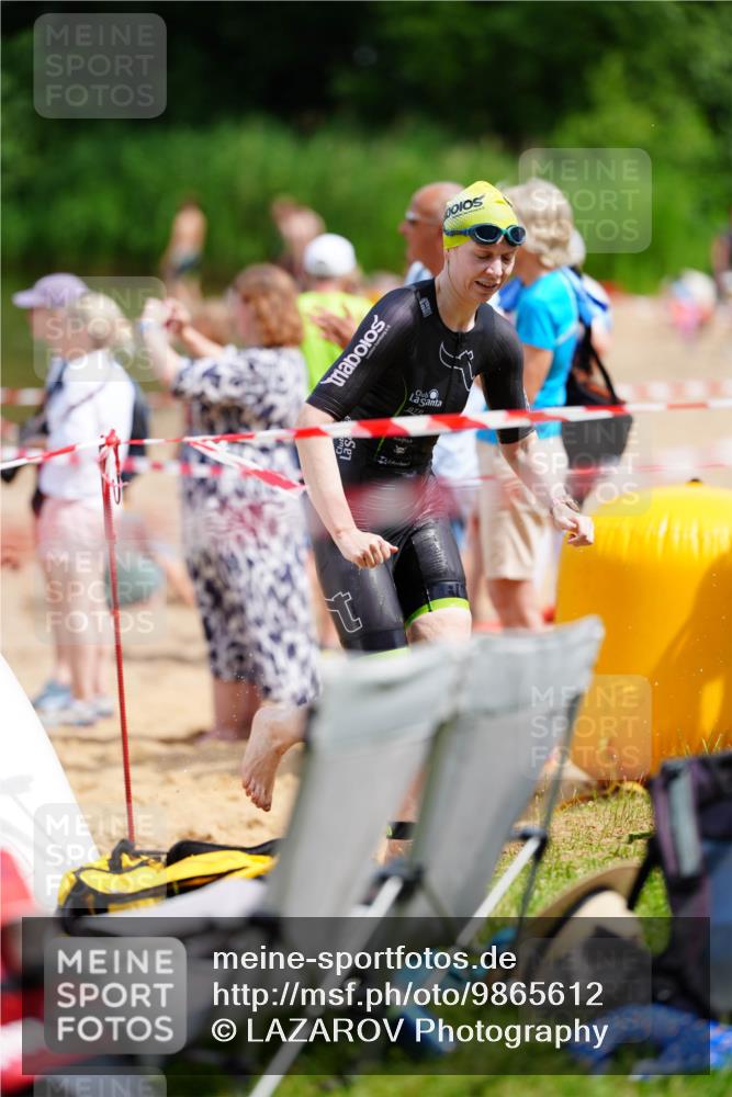 21.06.2026 - 29. Vierlanden-Triathlon LAZAROV Photography http://msf.ph/oto/9865612 21.06.2026 13:11:17 Schwimmen 1120, 1151, 1155, 1157 meine-sportfotos.de