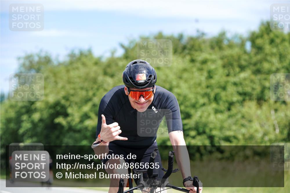 21.06.2026 - Viking Triathlon Michael Burmester http://msf.ph/oto/9865635 21.06.2026 11:59:23 Radfahren 47, 91, 173, 222, 242, 276, 306, 311, 313, 357, 379, 421, 440, 441, 444, 510, 536, 537, 576, 638 meine-sportfotos.de