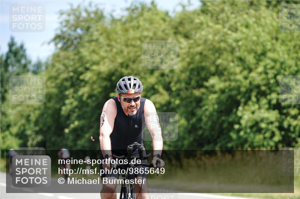 21.06.2026 - Viking Triathlon Michael Burmester http://msf.ph/oto/9865649 21.06.2026 11:59:36 Radfahren 91, 173, 222, 268, 273, 306, 313, 350, 357, 440, 510, 576 meine-sportfotos.de