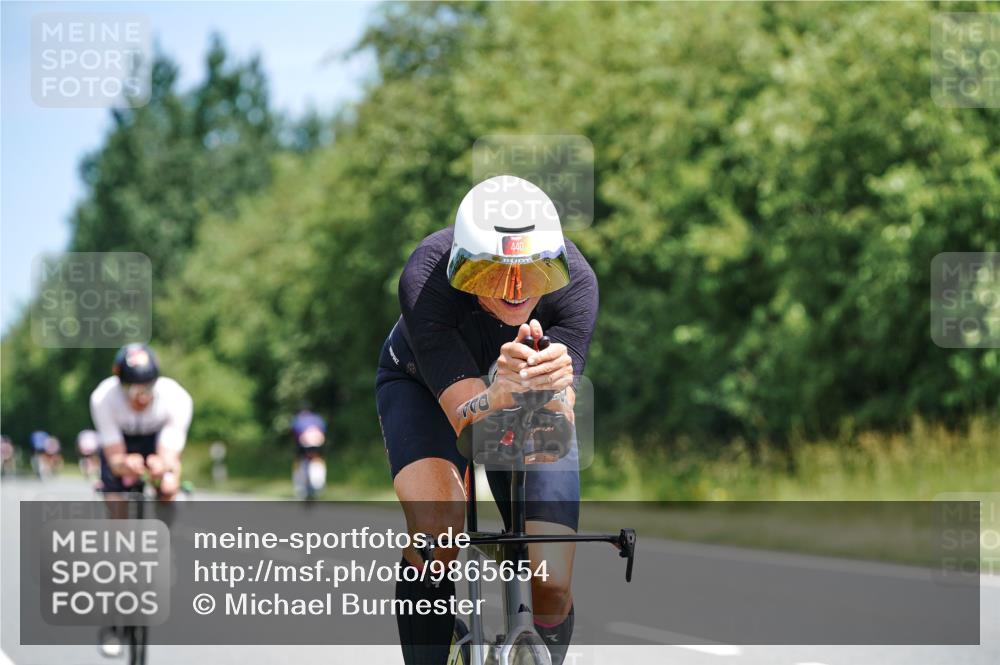 21.06.2026 - Viking Triathlon Michael Burmester http://msf.ph/oto/9865654 21.06.2026 11:59:42 Radfahren 173, 222, 268, 273, 313, 350, 357, 440, 576 meine-sportfotos.de