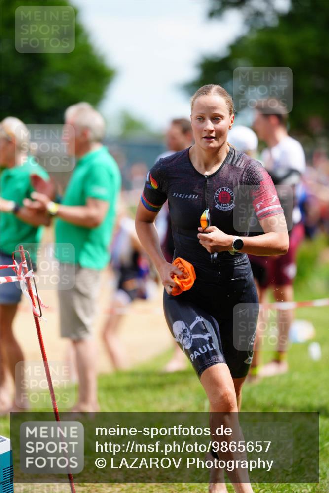21.06.2026 - 29. Vierlanden-Triathlon LAZAROV Photography http://msf.ph/oto/9865657 21.06.2026 13:11:37 Schwimmen 1122, 1128, 1150, 1156, 1158, 1164, 1166 meine-sportfotos.de