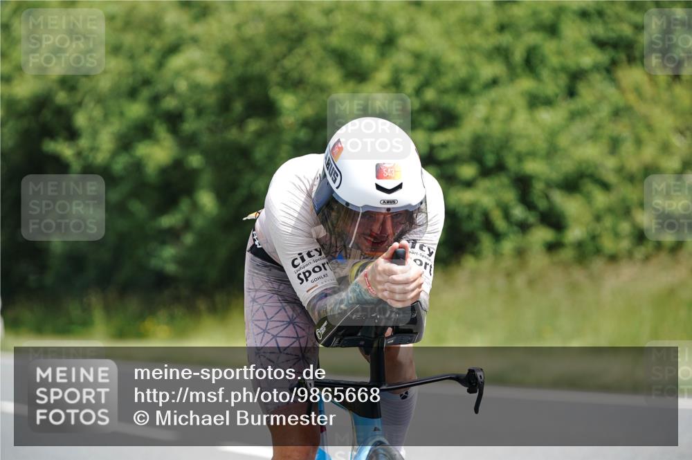 21.06.2026 - Viking Triathlon Michael Burmester http://msf.ph/oto/9865668 21.06.2026 12:00:30 Radfahren 42, 200, 285, 332, 404, 543, 554, 568, 604, 617, 623, 639, 639 meine-sportfotos.de