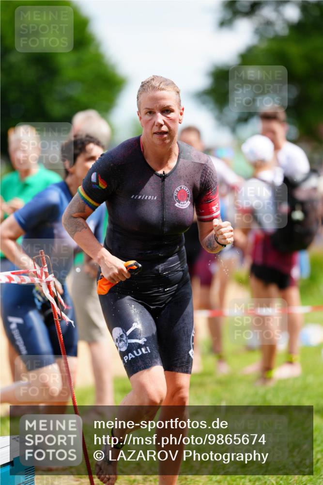 21.06.2026 - 29. Vierlanden-Triathlon LAZAROV Photography http://msf.ph/oto/9865674 21.06.2026 13:11:42 Schwimmen 1122, 1128, 1136, 1146, 1150, 1156, 1164, 1166 meine-sportfotos.de