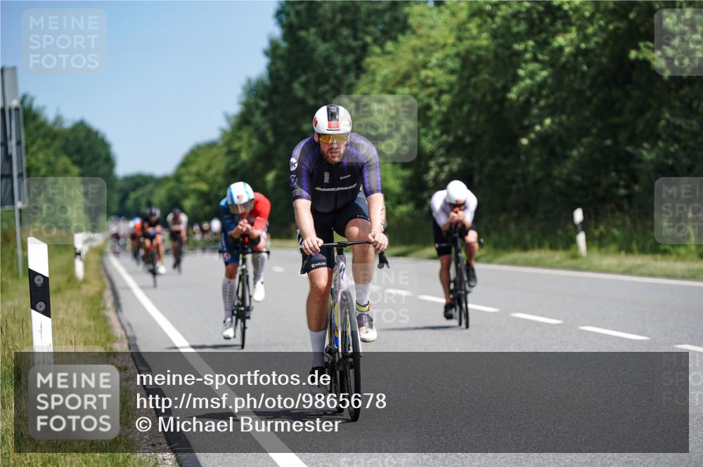 21.06.2026 - Viking Triathlon Michael Burmester http://msf.ph/oto/9865678 21.06.2026 12:00:33 Radfahren 42, 200, 285, 332, 404, 543, 554, 568, 604, 617, 623, 639, 639 meine-sportfotos.de