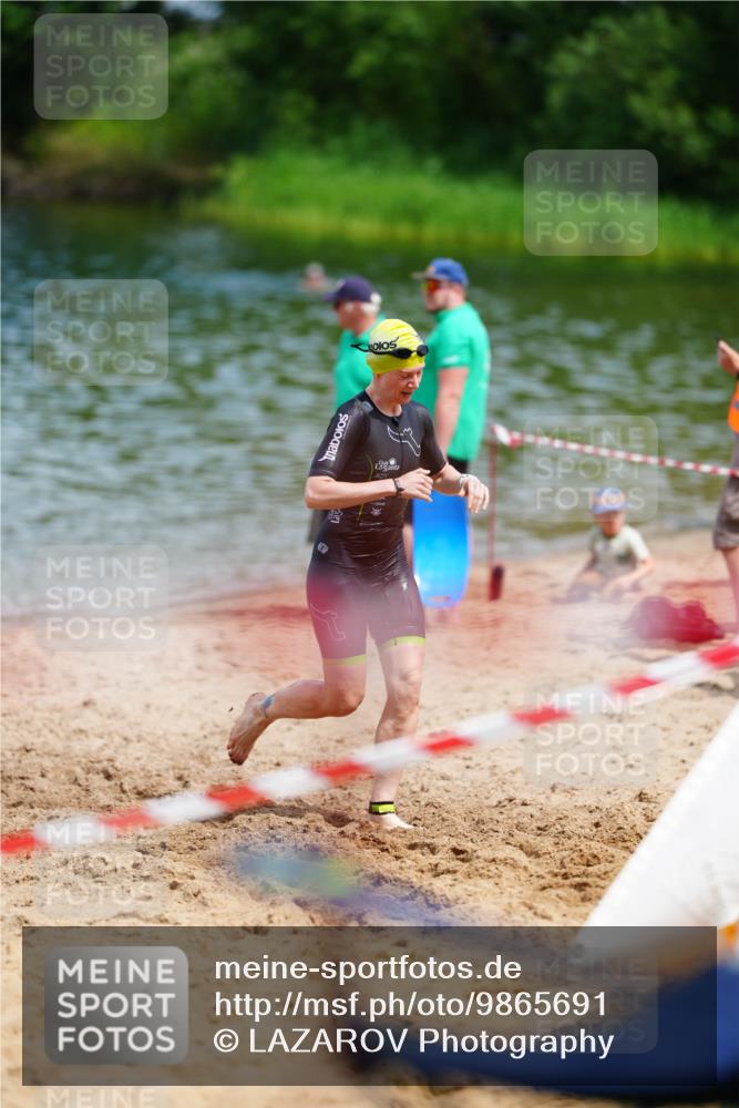 21.06.2026 - 29. Vierlanden-Triathlon LAZAROV Photography http://msf.ph/oto/9865691 21.06.2026 13:12:00 Schwimmen 1115, 1153 meine-sportfotos.de