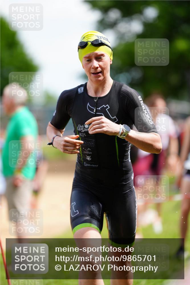 21.06.2026 - 29. Vierlanden-Triathlon LAZAROV Photography http://msf.ph/oto/9865701 21.06.2026 13:12:04 Schwimmen 1115, 1153, 1159 meine-sportfotos.de