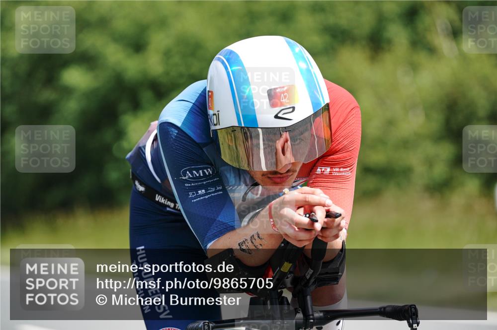 21.06.2026 - Viking Triathlon Michael Burmester http://msf.ph/oto/9865705 21.06.2026 12:00:36 Radfahren 42, 200, 285, 332, 404, 543, 554, 568, 604, 617, 623, 639 meine-sportfotos.de