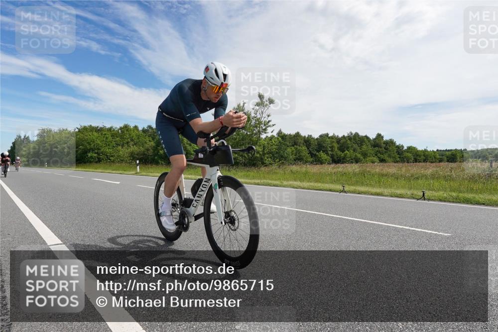 21.06.2026 - Viking Triathlon Michael Burmester http://msf.ph/oto/9865715 21.06.2026 11:19:04 Radfahren 1, 4, 13, 47, 221, 242, 295, 311, 372, 378, 449, 495, 536, 537, 541, 576, 613, 623, 629 meine-sportfotos.de