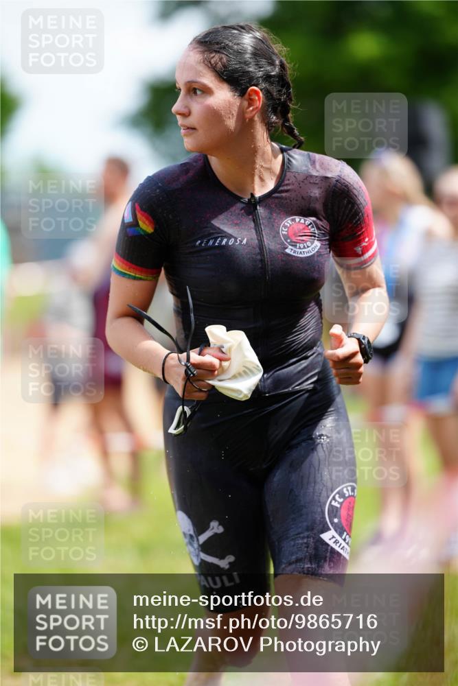 21.06.2026 - 29. Vierlanden-Triathlon LAZAROV Photography http://msf.ph/oto/9865716 21.06.2026 13:12:10 Schwimmen 1115, 1152, 1153, 1159 meine-sportfotos.de