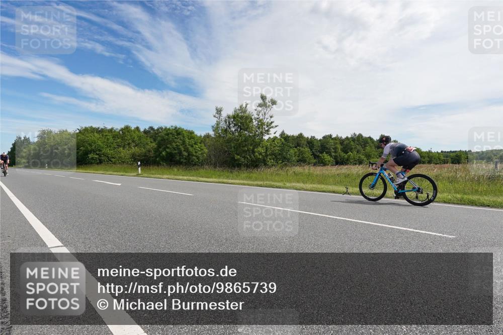 21.06.2026 - Viking Triathlon Michael Burmester http://msf.ph/oto/9865739 21.06.2026 11:19:12 Radfahren 1, 4, 13, 47, 295, 311, 378, 449, 536, 537, 541, 576, 623 meine-sportfotos.de