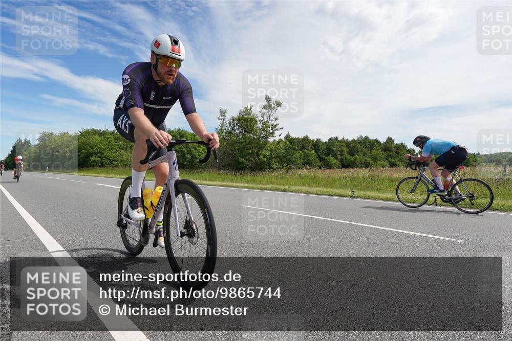 21.06.2026 - Viking Triathlon Michael Burmester http://msf.ph/oto/9865744 21.06.2026 11:19:15 Radfahren 13, 17, 185, 295, 311, 536, 537, 541, 576, 623 meine-sportfotos.de