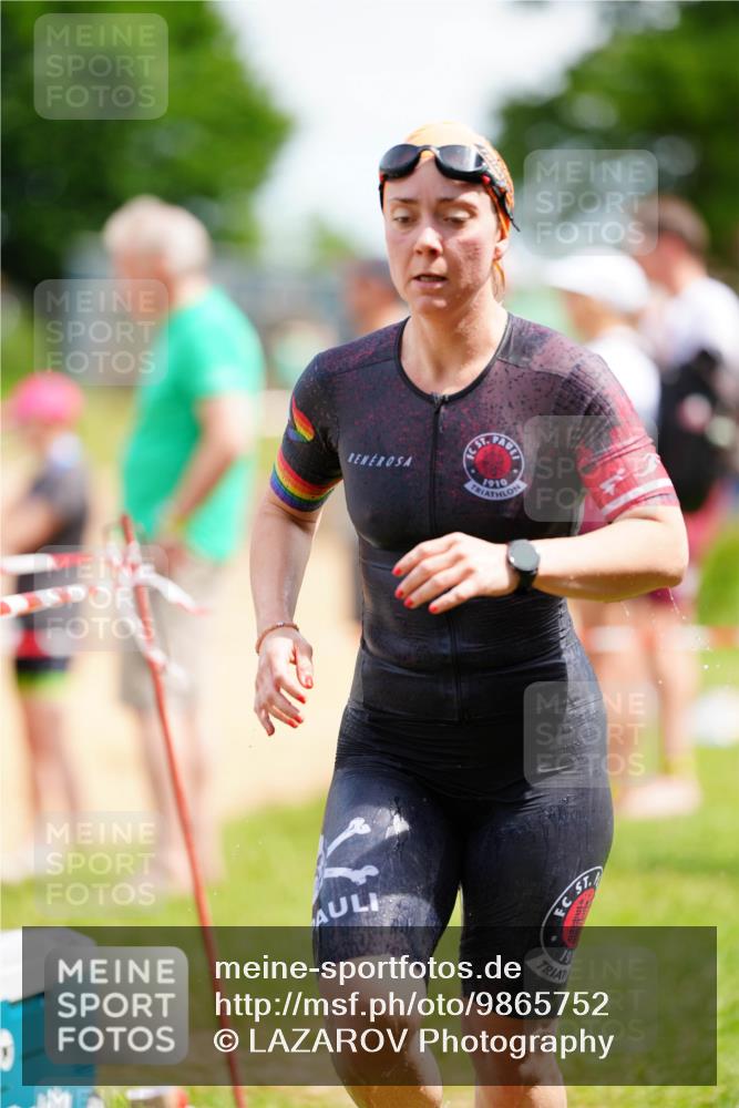 21.06.2026 - 29. Vierlanden-Triathlon LAZAROV Photography http://msf.ph/oto/9865752 21.06.2026 13:12:33 Schwimmen 1107, 1112, 1162, 1163 meine-sportfotos.de