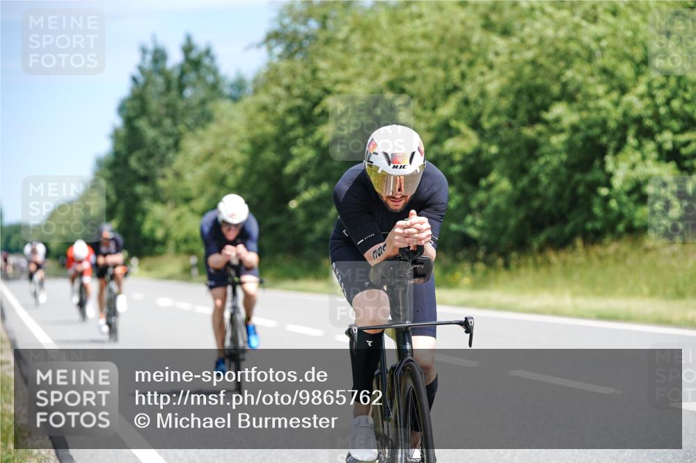 21.06.2026 - Viking Triathlon Michael Burmester http://msf.ph/oto/9865762 21.06.2026 12:01:06 Radfahren 30, 43, 82, 155, 170, 260, 260, 317, 323, 343, 366, 390, 391, 472, 548, 554, 555, 646 meine-sportfotos.de