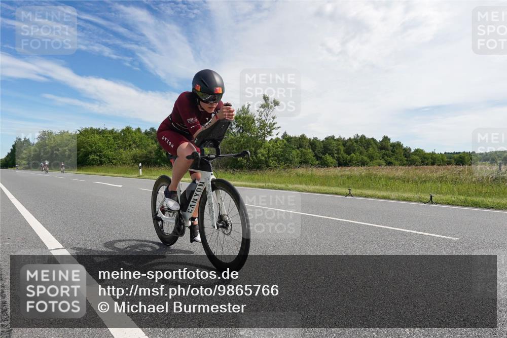 21.06.2026 - Viking Triathlon Michael Burmester http://msf.ph/oto/9865766 21.06.2026 11:19:29 Radfahren 17, 185, 198, 254, 297, 416, 551, 644 meine-sportfotos.de