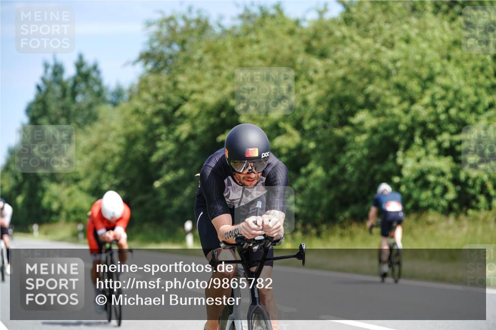21.06.2026 - Viking Triathlon Michael Burmester http://msf.ph/oto/9865782 21.06.2026 12:01:08 Radfahren 30, 43, 82, 155, 170, 260, 260, 323, 343, 390, 391, 472, 548, 554, 555, 646 meine-sportfotos.de