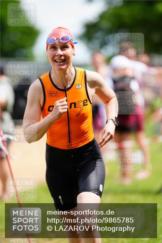 21.06.2026 - 29. Vierlanden-Triathlon LAZAROV Photography http://msf.ph/oto/9865785 21.06.2026 13:13:14 Schwimmen 1106, 1109, 1143 meine-sportfotos.de