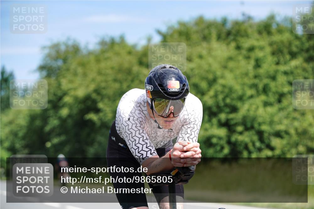 21.06.2026 - Viking Triathlon Michael Burmester http://msf.ph/oto/9865805 21.06.2026 12:01:11 Radfahren 30, 43, 82, 260, 323, 343, 390, 391, 472, 548, 555, 646 meine-sportfotos.de