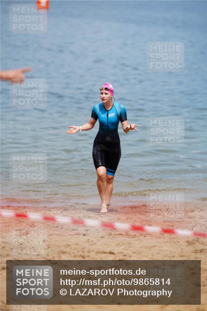 21.06.2026 - 29. Vierlanden-Triathlon LAZAROV Photography http://msf.ph/oto/9865814 21.06.2026 13:14:18 Schwimmen 1142, 1144 meine-sportfotos.de
