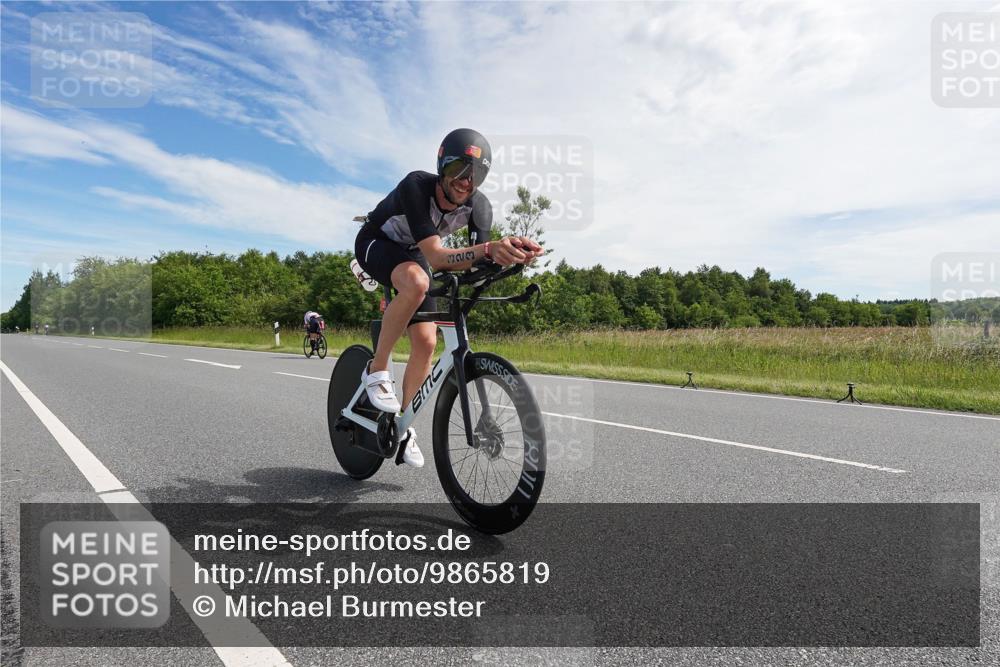 21.06.2026 - Viking Triathlon Michael Burmester http://msf.ph/oto/9865819 21.06.2026 11:19:59 Radfahren 30, 115, 115, 249, 250, 250, 257, 291, 297, 323, 332, 343 meine-sportfotos.de
