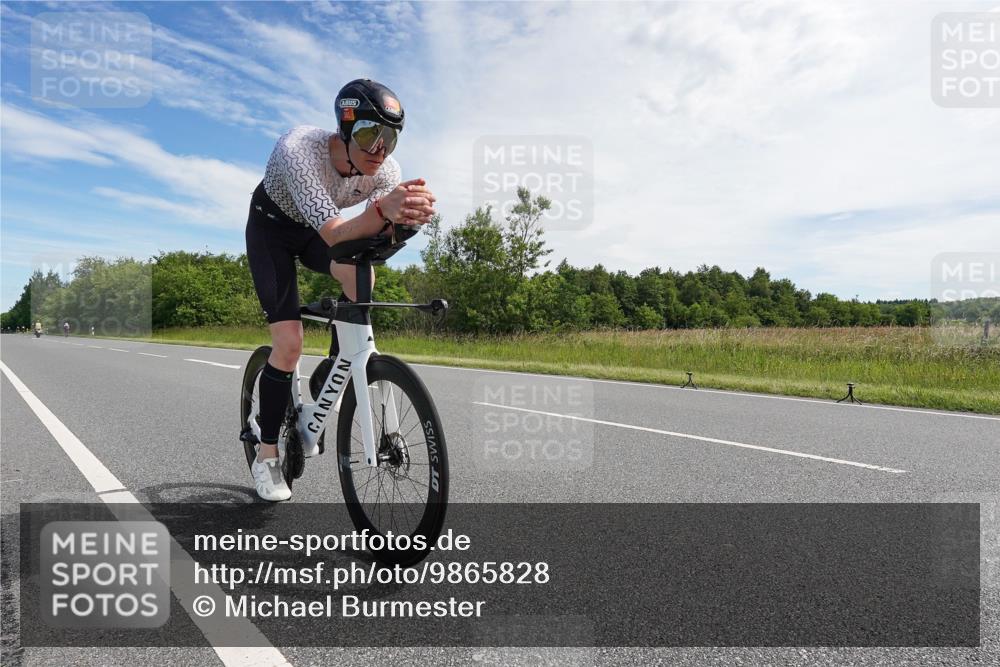 21.06.2026 - Viking Triathlon Michael Burmester http://msf.ph/oto/9865828 21.06.2026 11:20:05 Radfahren 115, 249, 250, 250, 257, 323, 343, 532, 625 meine-sportfotos.de